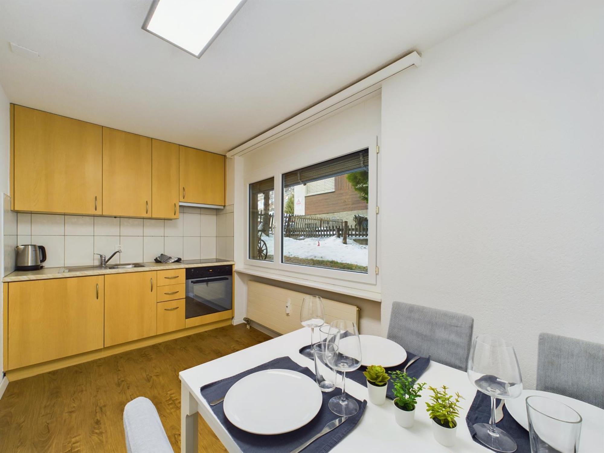 Alpine Retreat 4 Person Apartment Near Zermatt With Parking! Täsch Esterno foto